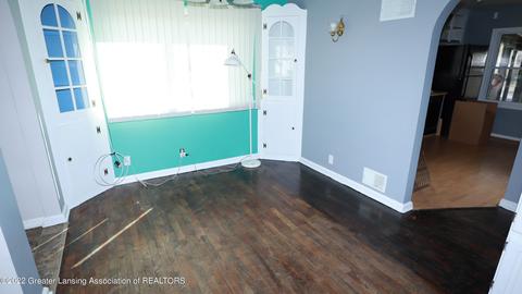 544 E Ash St, Mason, MI 48854 photo 6