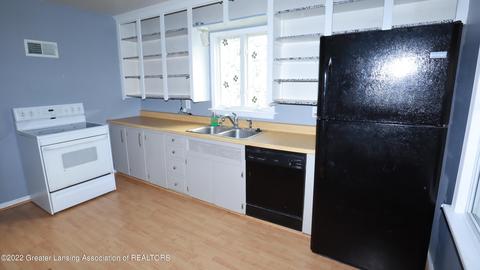 544 E Ash St, Mason, MI 48854 photo 9