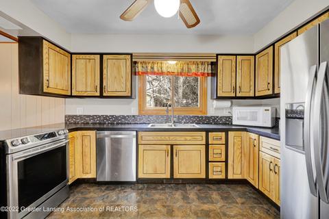 6795 Lansdown Dr, Dimondale, MI 48821 photo 6