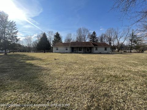 3145 E Broadmoor Dr, Lansing, MI 48906 photo 2