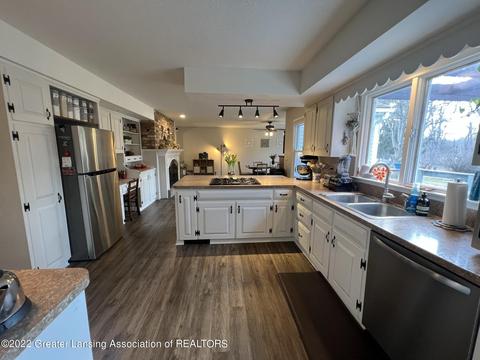 3145 E Broadmoor Dr, Lansing, MI 48906 photo 25