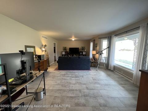 3145 E Broadmoor Dr, Lansing, MI 48906 photo 8