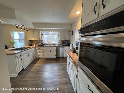 3145 E Broadmoor Dr, Lansing, MI 48906 photo 23