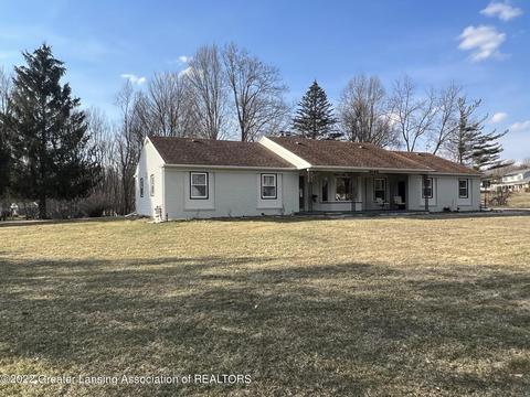 3145 E Broadmoor Dr, Lansing, MI 48906 photo 1