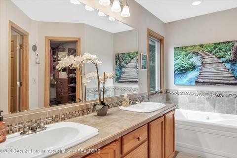 9735 Deer Trl, Haslett, MI 48840 photo 22