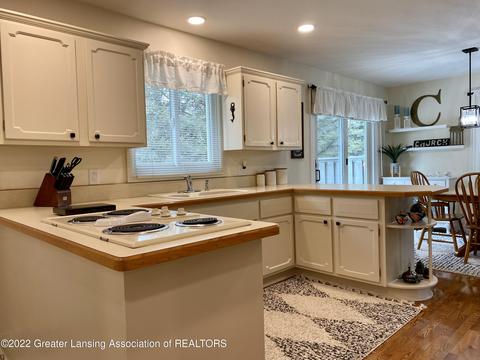 1503 Larkwood Dr, Dewitt, MI 48820 photo 9