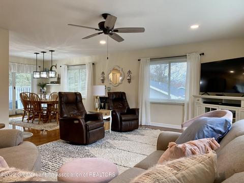 1503 Larkwood Dr, Dewitt, MI 48820 photo 4
