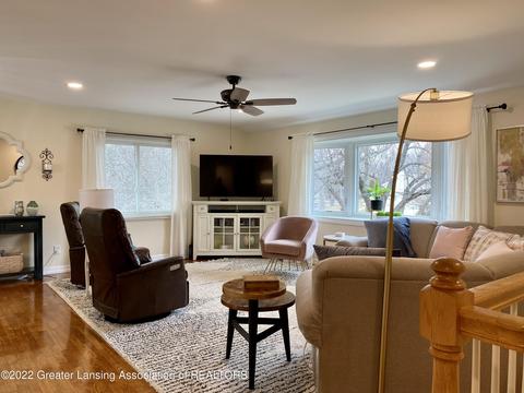 1503 Larkwood Dr, Dewitt, MI 48820 photo 2