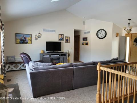 3370 Win Mill Dr, Saint Johns, MI 48879 photo 5