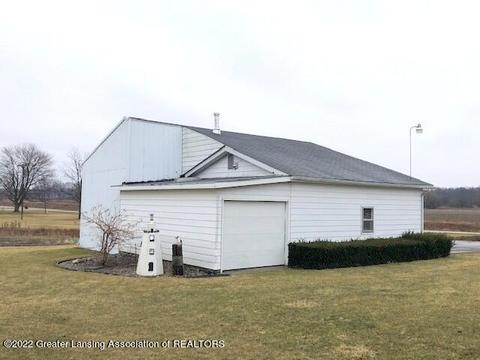 1277 E Parks Rd, Saint Johns, MI 48879 photo 6
