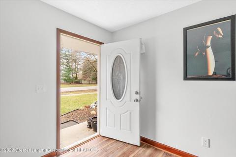 1392 Hatch Rd, Okemos, MI 48864 photo 8