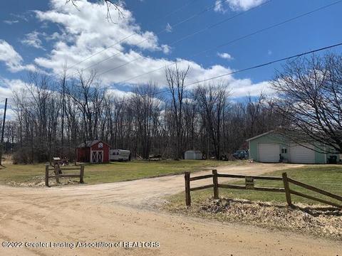10502 S Tallman Rd, Eagle, MI 48822 photo 2