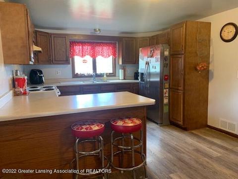 10502 S Tallman Rd, Eagle, MI 48822 photo 3