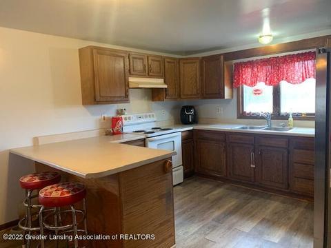 10502 S Tallman Rd, Eagle, MI 48822 photo 4