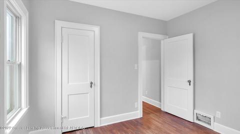 564 Sparks St, Jackson, MI 49202 photo 13