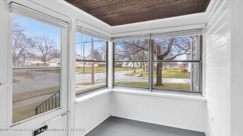 564 Sparks St, Jackson, MI 49202 photo 5