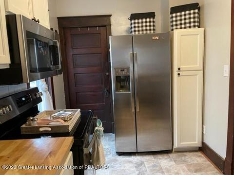 205 E Baldwin St, Saint Johns, MI 48879 photo 5