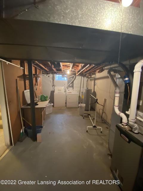 939 Fitting Ave, Lansing, MI 48917 photo 6