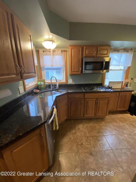 939 Fitting Ave, Lansing, MI 48917 photo 19