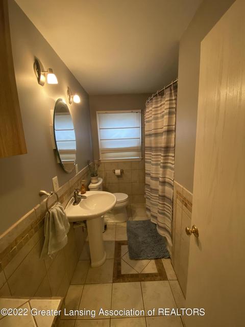 939 Fitting Ave, Lansing, MI 48917 photo 9