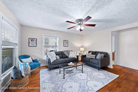 304 White St, Williamston, MI 48895 photo 2
