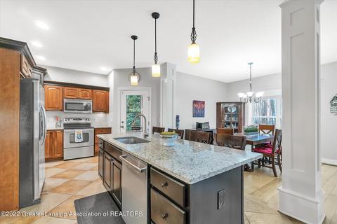 4360 Chancellor Dr, Dewitt, MI 48820 photo 13