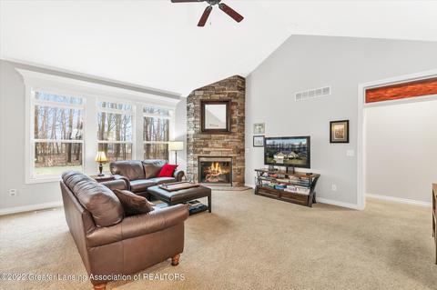 4360 Chancellor Dr, Dewitt, MI 48820 photo 5