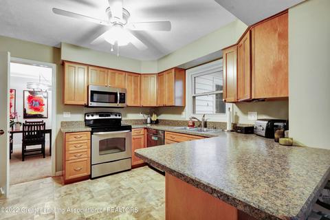 819 W Amesbury Dr, Dewitt, MI 48820 photo 8