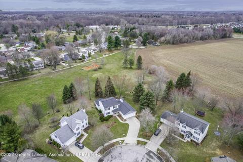 819 W Amesbury Dr, Dewitt, MI 48820 photo 44
