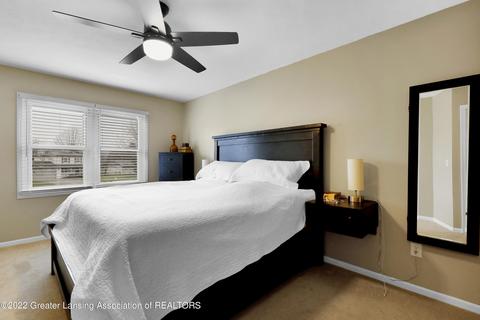 819 W Amesbury Dr, Dewitt, MI 48820 photo 21