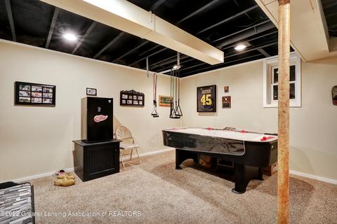 819 W Amesbury Dr, Dewitt, MI 48820 photo 33