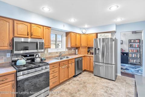 1545 E Stoll Rd, Lansing, MI 48906 photo 12