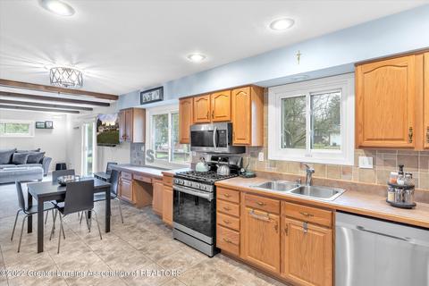 1545 E Stoll Rd, Lansing, MI 48906 photo 15