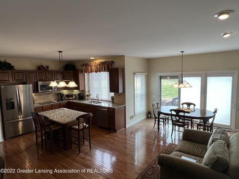 338 Sylvan Dr, Canton, MI 48188 photo 9