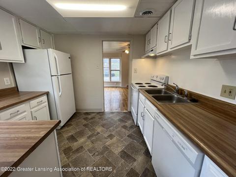 1518 Ormond St, Lansing, MI 48906 photo 12