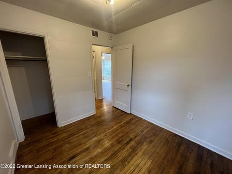 1518 Ormond St, Lansing, MI 48906 photo 18