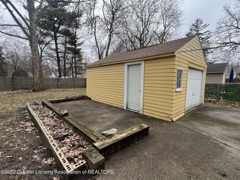 1518 Ormond St, Lansing, MI 48906 photo 24