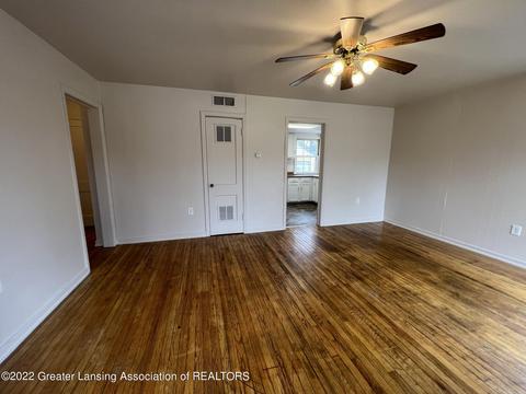 1518 Ormond St, Lansing, MI 48906 photo 5