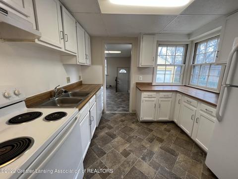 1518 Ormond St, Lansing, MI 48906 photo 10
