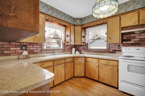 211 E Jefferson St, Dewitt, MI 48820 photo 12