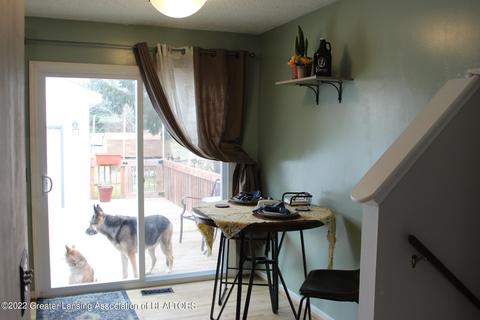 207 E Claremore Dr, Lansing, MI 48911 photo 7