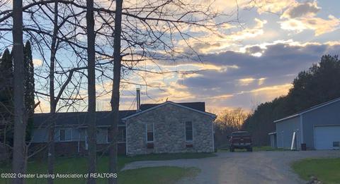 9690 Beardslee Rd, Perry, MI 48872 photo 2