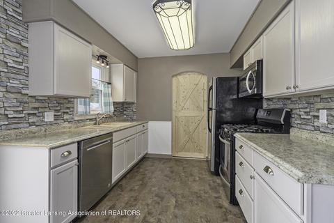 1782 Michael St, Haslett, MI 48840 photo 9