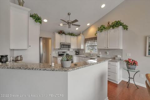 1217 Lobelia Ln, Dewitt, MI 48820 photo 15