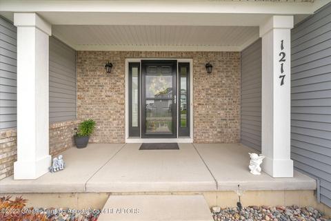 1217 Lobelia Ln, Dewitt, MI 48820 photo 3
