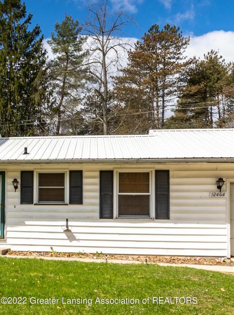 12464 Beardslee Rd, Perry, MI 48872 photo 3