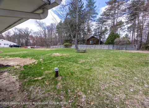 12464 Beardslee Rd, Perry, MI 48872 photo 2