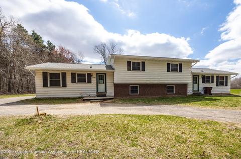 12561 Spruce Ln, Perry, MI 48872 photo 2