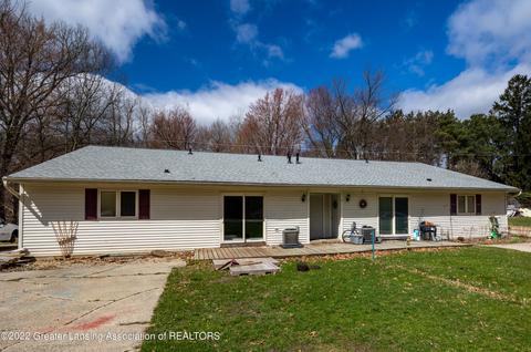 12496 Beardslee Rd, Perry, MI 48872 photo 1