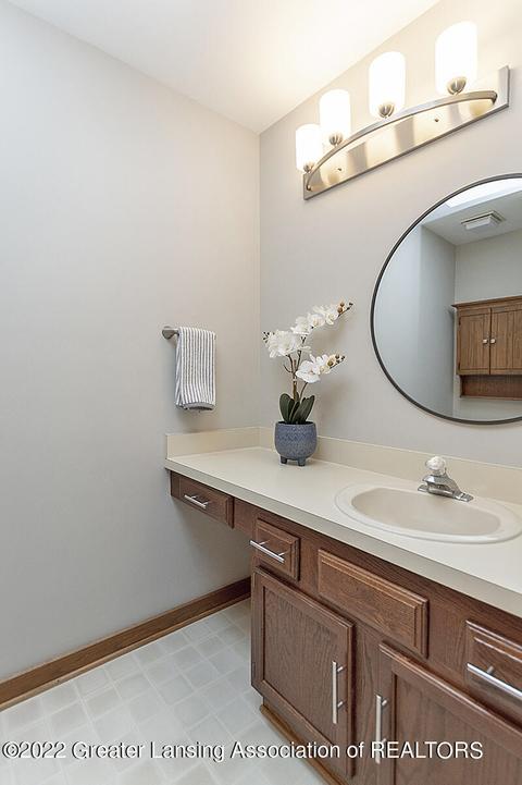 3233 Tecumseh River Rd, Lansing, MI 48906 photo 25